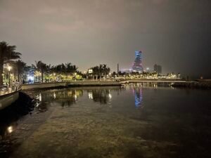 Jeddah_Corniche_at_night (صفحة حراج ماب)